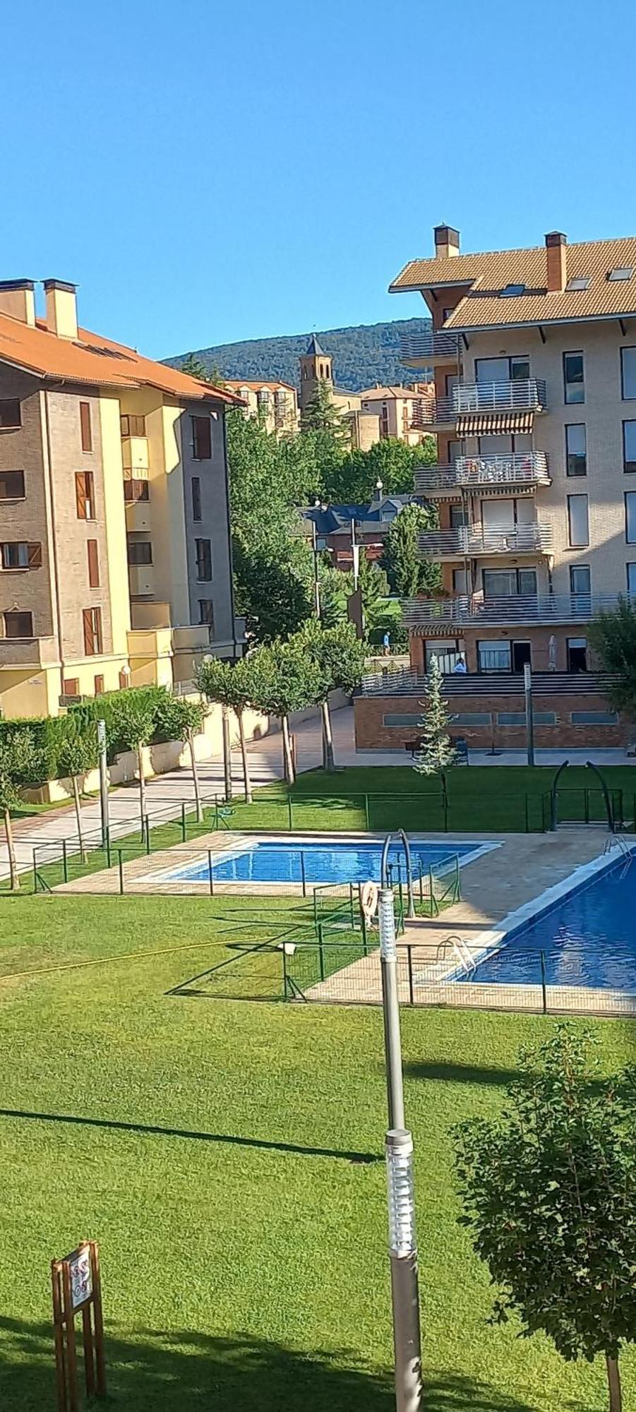 Pilartxo Jaca Apartment Exterior photo